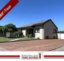 Großzügiger, freistehender Bungalow mit zwei Doppelgaragen, Werkhalle und Aussicht ins Grüne - Geilenkirchen Grotenrath