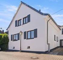 Einziehen und wohlfühlen - stilvoll saniertes Einfamilienhaus mit Garten & Dachterrasse - Hofheim am Taunus / Lorsbach