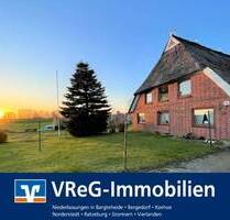 Preisreduzierung - Sanierungsbedürftiges Reetdachhaus in Hamburg-Kirchwerder am Elbdeich