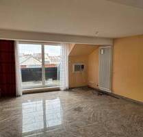Exclusive 3 Zimmer Küche, Bad Wohnung mit Loggia - Kassel Altstadt