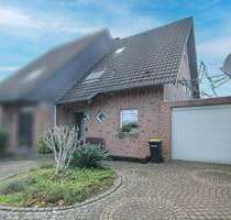 Charmante Doppelhaushälfte mit zwei separaten Wohneinheiten in ruhiger Spielstraßenlage von Baumberg - Monheim am Rhein