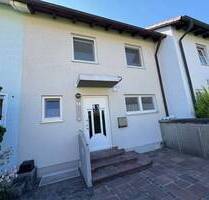 Renoviertes Reihenmittelhaus - Bezug Frühjahr 2026 möglich - Eching