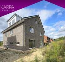 1 von 4: bezugsfertige Neubau - Doppelhaushälfte in Kayhude: Wohnen am Wald mit Alsterlauf