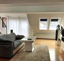 Außergewöhnliche 2-Zimmer-Maisonette-Wohnung mit Balkon und Einbauküche in Toplage von Kassel-Niederzwehren