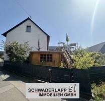 Großes Einfamilienhaus mit Pool, Sauna, Lift und nachhaltiger Energietechnik - Gieleroth / Herpteroth