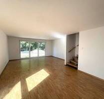 Einziehen und Wohlfühlen- Neubau- Doppelhaushälfte in ruhiger Lage mit schönem Garten! - Heppenheim (Bergstraße) / Kirschhausen