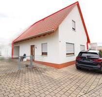 Komfortable Doppelhaushälfte - 286.000,00 EUR Kaufpreis, ca.  117,70 m² Wohnfläche in Mitteleschenbach (PLZ: 91734)