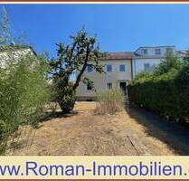 Charmantes Zweifamilienhaus mit großem Garten in Nürnberg-Altenfurt (renovierungsbedürftig)! - Nürnberg / Altenfurt