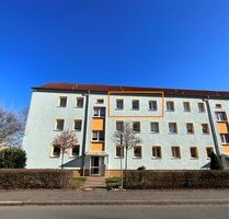 Schwarza: Gepflegte 3-Raum-Wohnung sucht neuen Eigentümer | Kellerabteil und Parkplatz | Versorgungseinrichtungen zu Fuß erreichbar | Grüne Umgebung! - Rudolstadt / Schwarza