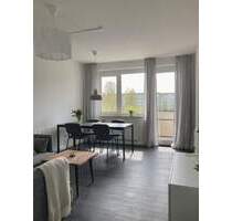 Helle, schöne 3 Zi-Whg. m. Balkon u. Stellplatz, voll möbliert - Greifswald Schönwalde I