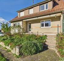 Freistehendes Einfamilienhaus mit großem Garten in Magstadt