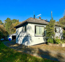 Wohnraumwunder - charmanter Walmdach-Bungalow in ruhiger Lage in Escherode (Staufenberg)