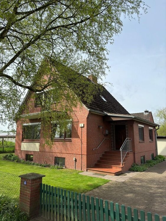 Einfamilienhaus mit großen Grundstück u. kleinem Nebengebäude sucht neue Mieter! - Fredenbeck / Klein Fredenbeck