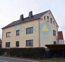 Für Großfamilien oder zum Vermieten - Zwei- bis Dreifamilienhaus mit vielen Möglichkeiten - Lichtentanne / Schönfels