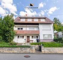 *Renovierungsbedürftiges Zweifamilienhaus mit großem Grundstück und Garagen in Malmsheim zu kaufen* - Renningen