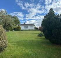 Massiv gebautes Ferienhaus mit Kamin & Garage: Wochenendhaus im Grünen von Chemnitz-Harthau - Chemnitz / Harthau