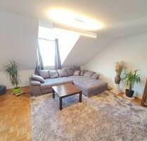 Endlich Zuhause angekommen - Attraktive 2 Zimmer Dachgeschoss Wohnung in guter und ruhiger Wohnlage von Amberg