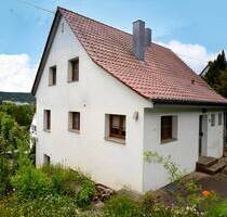 Freistehendes Einfamilienhaus mit traumhaftem Fernblick - Leonberg