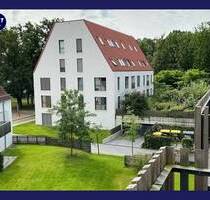 ... mit Balkonblick ins Grüne - moderne DG-Wohnung mit Neubau-Ausstattung, Einbauküche, Abstellraum - Wedel