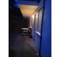 Nur Singles! Gut geschnittene 3-Zi Whg. Sonnenseite. Separater Eingang, Kaminofen, Terrasse - Wilhermsdorf