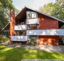 Architektenhaus auf großzügigem Grundstück mit idyllischem Baumbestand - Hamburg Volksdorf