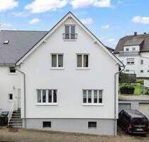 Attraktives Ein-Zweifamilienhaus mit Wintergarten - 2015 umfangreich modernisiert - Brilon