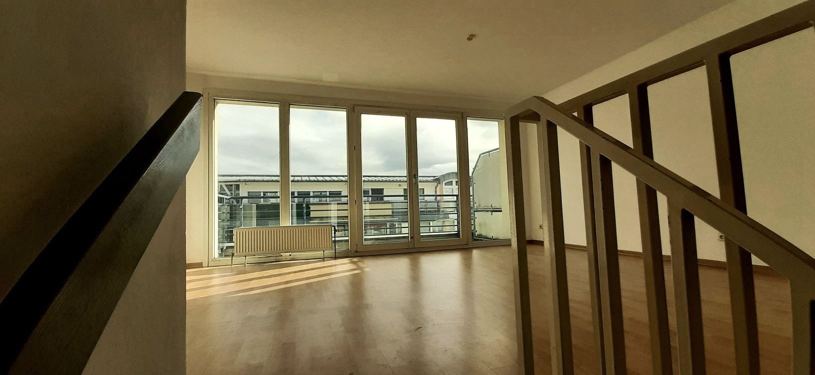 Wahnsinn - Zentrumsnahe Maisonette mit 2 Balkonen, was will man mehr? - Leipzig Neustadt-Neuschönefeld