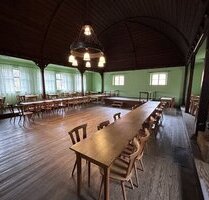 Wohnhaus am Ortsrand mit diversen Nebengebäuden - Elfershausen / Engenthal