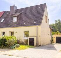 Attraktive Doppelhaushälfte in Preetz mit Einliegerwohnung und Garten