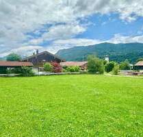 Sonniges Baugrundstück am Fuße der Kampenwand mit traumhaftem Bergblick - Schleching