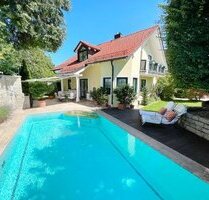 Exklusives Einfamilienhaus mit Sonnengarten und Pool - Vaterstetten