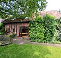 Charmantes Fachwerkhaus mit viel Platz, schönem Garten und großem Carport - 2 Wohneinheiten - Ribbesbüttel Vollbüttel