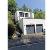Einfamilienhaus mit Einliegerwohnung, ideal für die Familie, naturnah, ruhig, individuell - Margetshöchheim