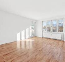 Helle Wohnung mit Südloggia und modernisiertem Badezimmer - Schöneiche bei Berlin