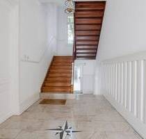 Top sanierte Erdgeschosswohnung im Stilaltbau mit Balkon und Innenhof - Frankfurt am Main Westend-Süd