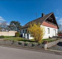 PHI AACHEN - Gepflegter 3-Zimmer-Wohntraum mit Loggia und Carport in idyllischer Lage von Würselen!