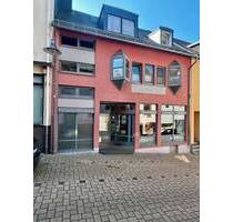 Gepflegtes Geschäftshaus mit 2 Wohneinheiten in PrümEifel zu verkaufen