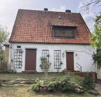 Sanierungsbedürftiges Siedlungshaus in zentraler Lage in Adendorf