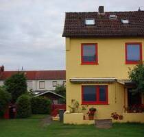Haus mit großem Garten und angrenzender Garage in ruhiger Lage - Celle Heese