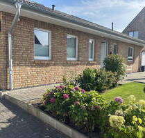 Bungalow 2016, 108qm, Nähe Ahrensburg von PRIVAT Doppelgarage + Carport - Todendorf