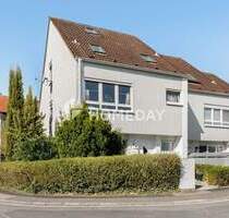 Attraktives Reihenhaus mit neuer EBK und Gartenhaus in Gochsheim