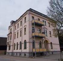 *** Großzügige 2-Zimmer mit Laminat, Wannenbad und Balkon! Stellplatz o. Carport mgl. *** - Oberlungwitz