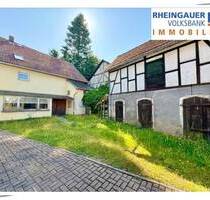 ** Schlangenbad: Sanierungsbedürftiges Einfamilienhaus mit großem Potenzial **