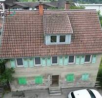Sanierungsbedürftiges Wohnhaus mit Einliegerwohnung und viel Platz - Gaildorf