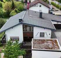 Großzügiges Einfamilienhaus mit Einliegerwohnung, Panoramablick und sofortiger Bezugsfreiheit - Echternacherbrück