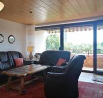 Über den Wolken! 3 Zimmer-Wohnung umgeben von Grün, mit Blick über die Baumkronen auf Heilbronn