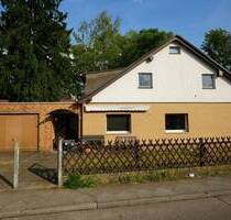 Berlin-Wittenau: Familiengerechtes Einfamilienhaus mit großem Garten