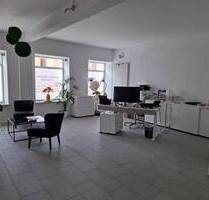 Büro - Ladenfläche im Zentrum von Geisenhausen