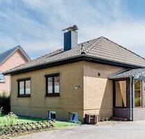Großes Glück auf kleinem Raum ! - Kleines Einfamilienhaus mit zwei Garagen nahe Satrup - Ausacker
