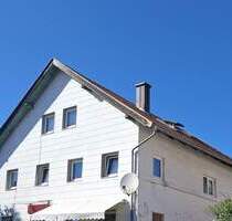 Zentral gelegenes Zweifamilienhaus in Geisenhausen